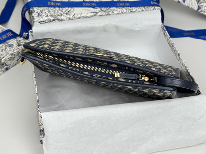 CD 30 Montaigne Dea Pouch 26cm Blue Jacquard  258619