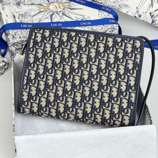 CD 30 Montaigne Dea Pouch 26cm Blue Jacquard  258619