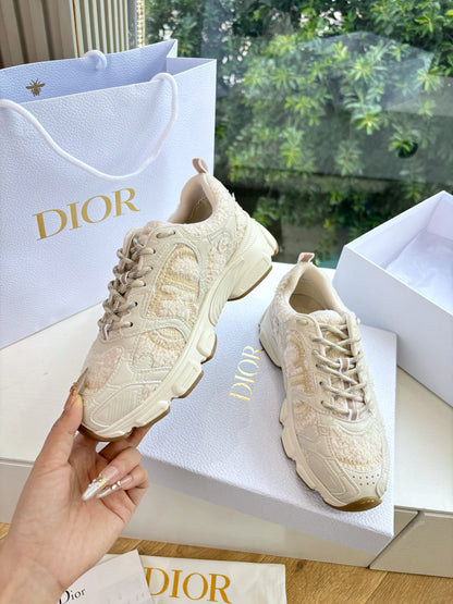 Dior Chrono Sneaker Beige Technical Wool and Leather 506845