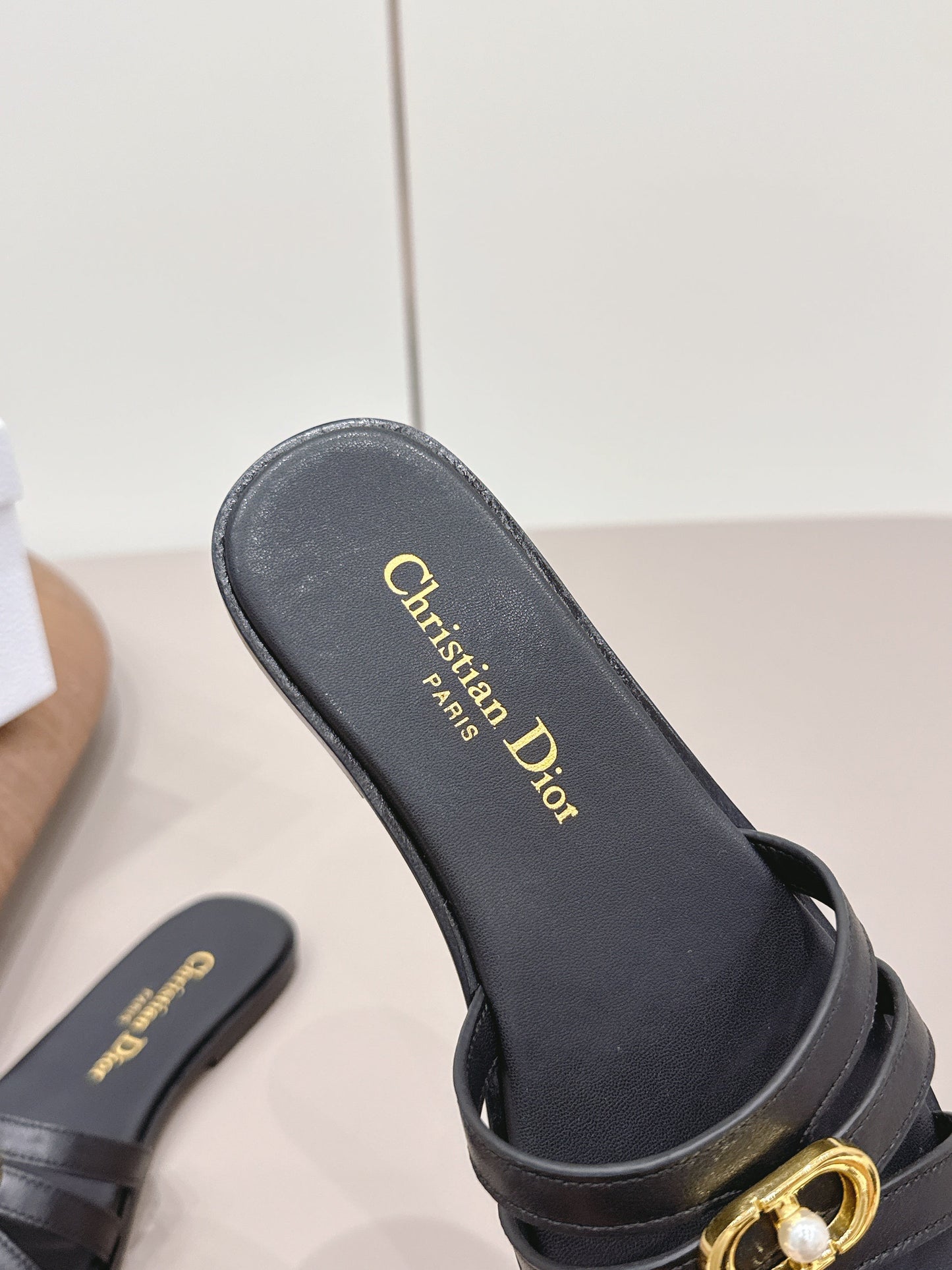 CD 26s 30M Slide Black Calfskin 738222
