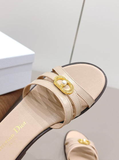 CD 26s 30M Slide Beige Calfskin 738224