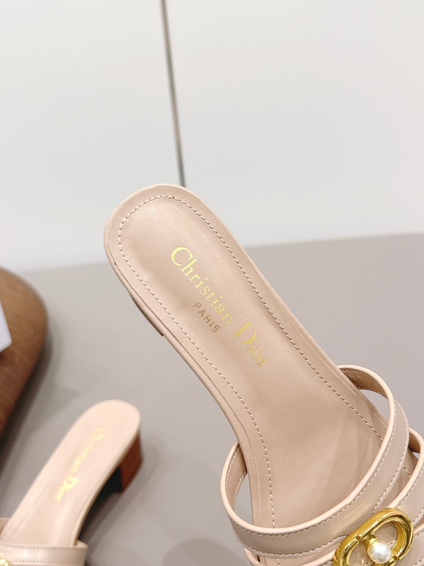 CD 26s 30M Sandal 4.5cm Beige Calfskin 738220