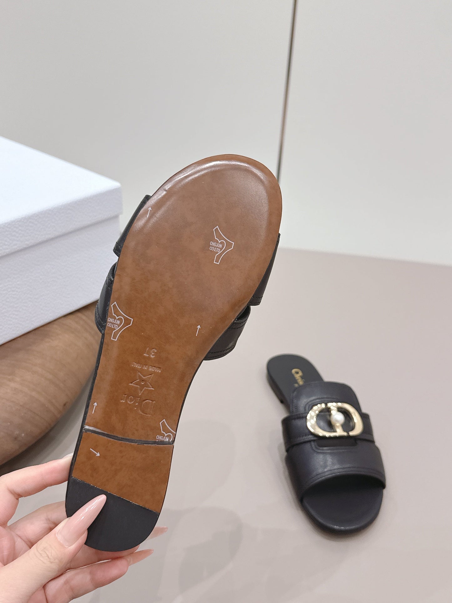 CD 30 Montaigne Slide Black Calfskin 738229