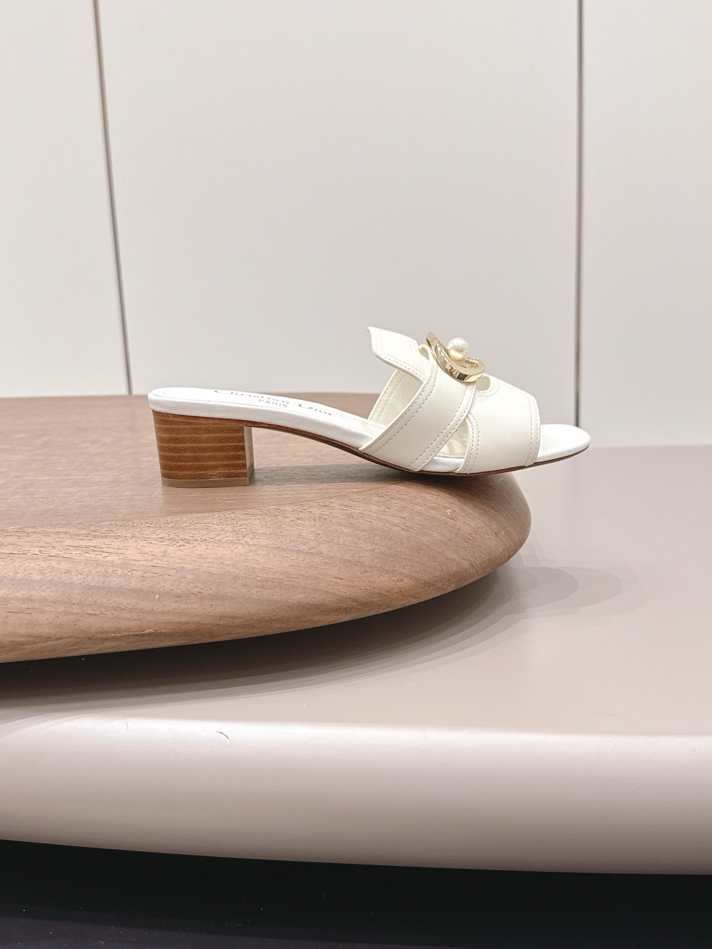 CD 30 Montaigne Sandal 4.5cm White Calfskin 738228