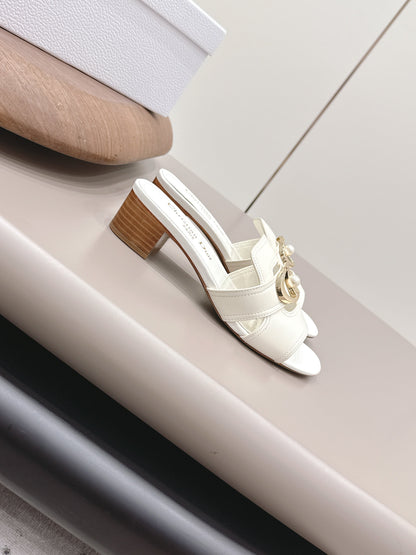 CD 30 Montaigne Sandal 4.5cm White Calfskin 738228