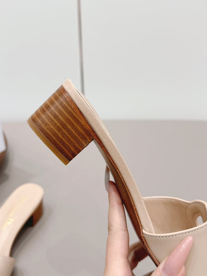 CD 26s Round-Toe Sandals 4.5cm Beige Calfskin 738235