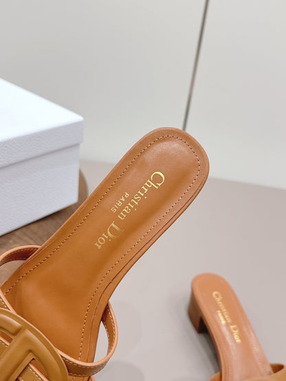 CD 26s D-Club Sandal 4.5cm Tan Calfskin 738242