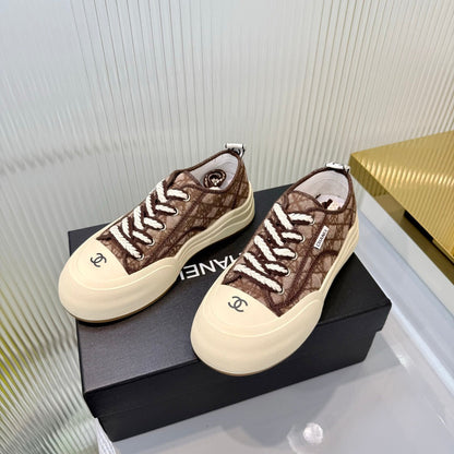 CC 26s Biscuit Shoes Brown White Sheepskin Denim 927709