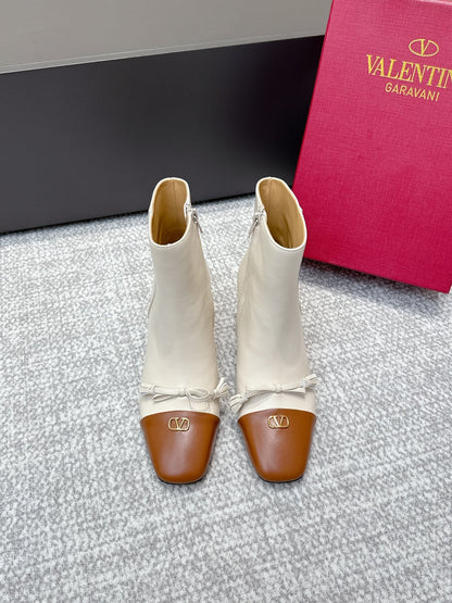 VT Garavani 60mm Valet Du Roi Ankle Boots Cream Brown Sheepskin 462552