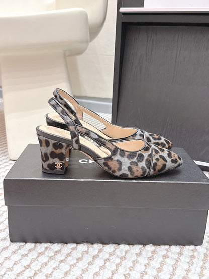 CC 26s Slingback 65 Black Blue Leopard Leather 652653