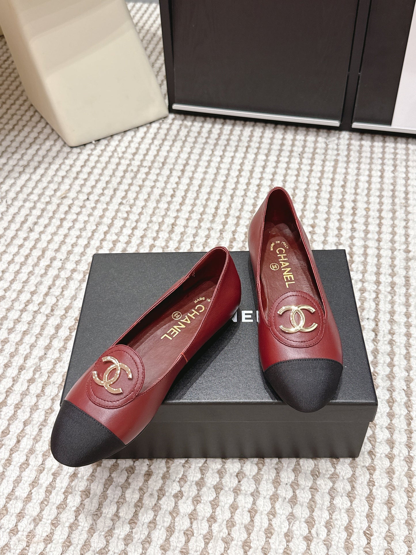 CC 26s Slip-on Flat Burgundy Black Calfskin 632342
