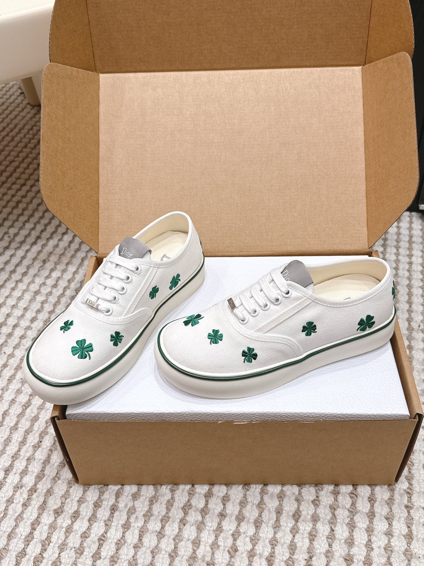 CD Saltwind Sneakers White Four-leaf Clover Embroidery Canvas 632439