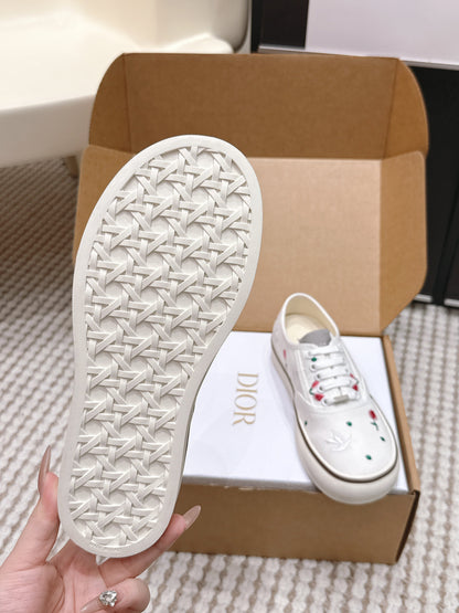 CD Saltwind Sneakers White Dove & Rose Embroidery Canvas 632440