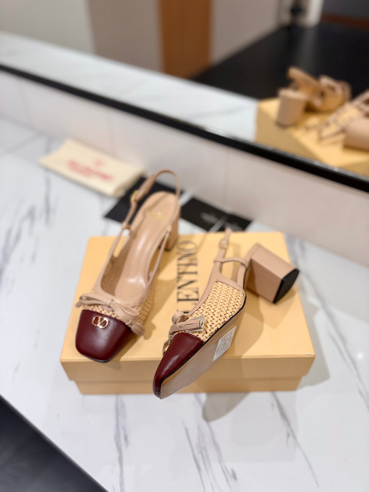 VT 26s Valet Du Roi Slingback 6cm Beige Burgundy Raffia Leather 985450