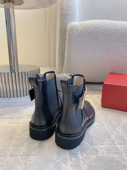 CD Vivie Roger Chelsea Ankle Boots Plain Black Cowhide