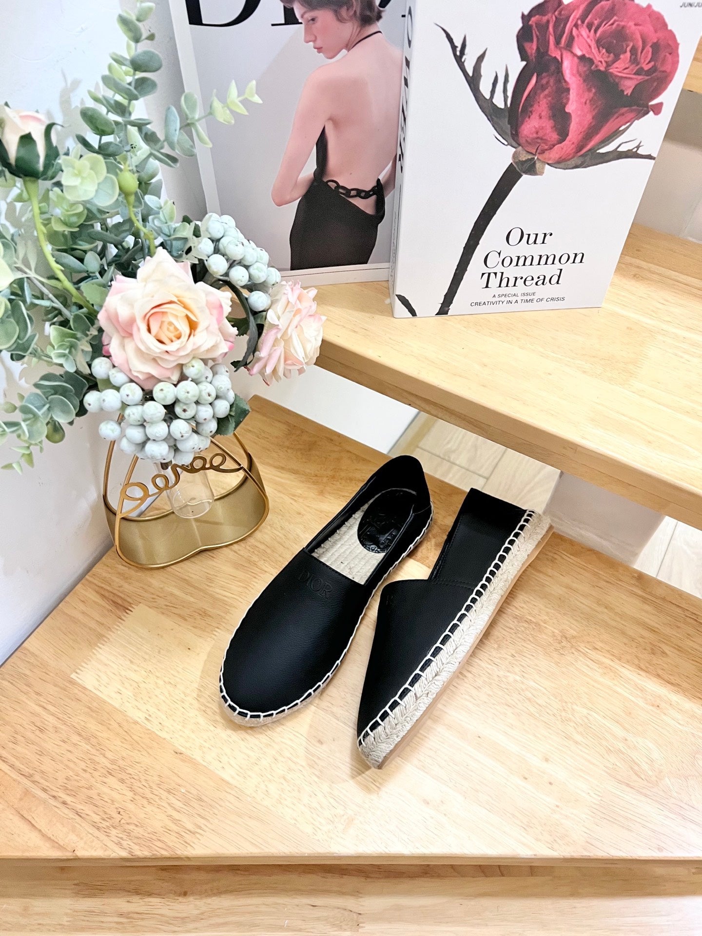 CD Paradise Espadrilles Black Grain Cowhide 692263