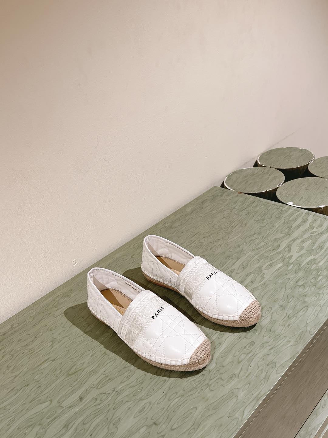 CD 26s Loafers Embroidery White Cowhide 653264