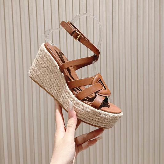 CD D-Club Wedge Sandal 85mm Camel Calfskin 483081