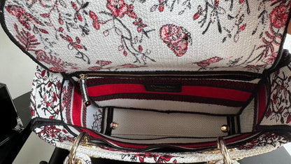 medium lady 24 red white embroidery