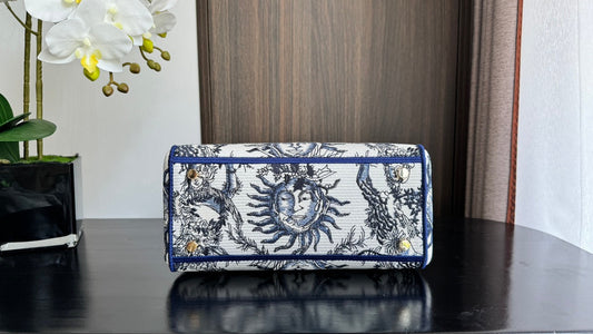 medium lady 24 blue white embroidery