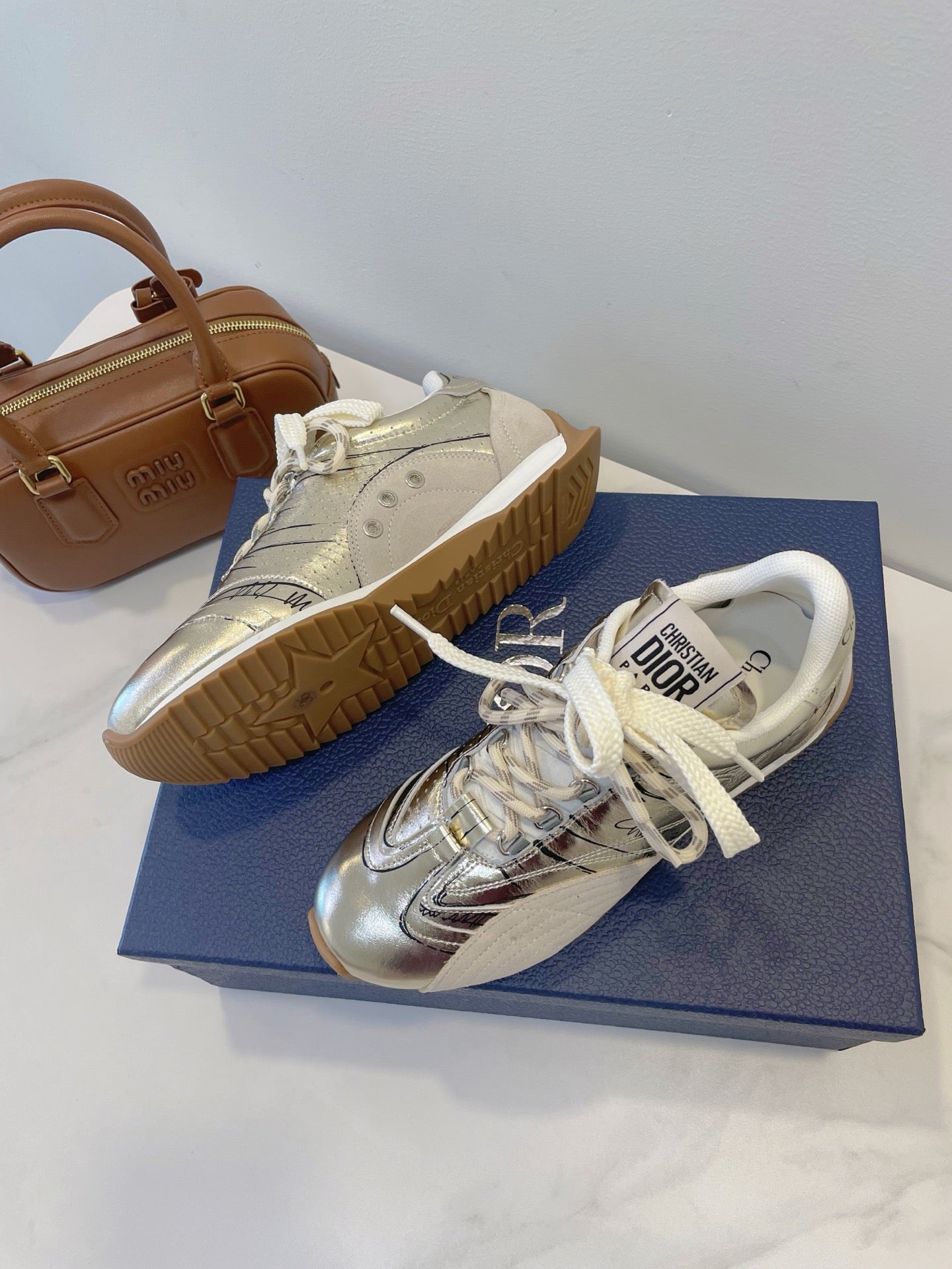 CD 26s D-Sketch Sneakers Sliver Taupe Suede Lambskin 908093