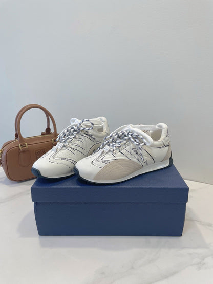 CD 26s D-Sketch Grey White Suede Sheepskin 908096