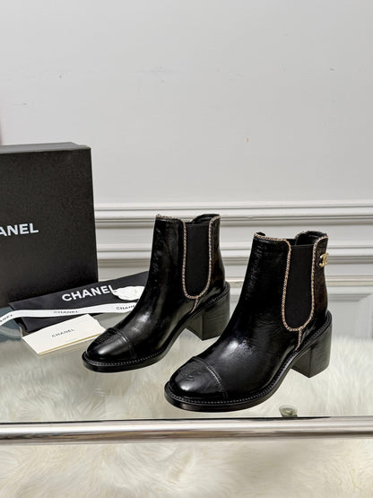 CC 26s Ankle Boots Black Glossy Leather 101931