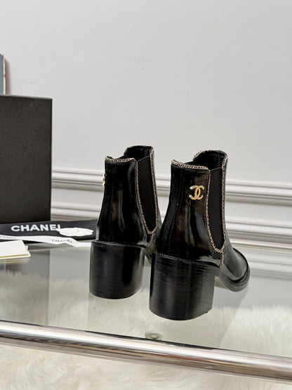 CC 26s Ankle Boots Black Glossy Leather 101931