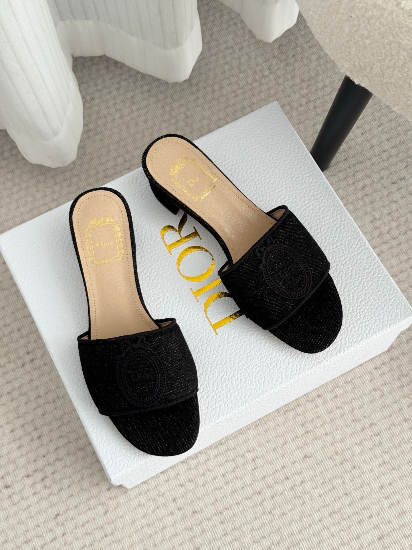 CD Médaillon Slide 4.5cm Black Denim 849735