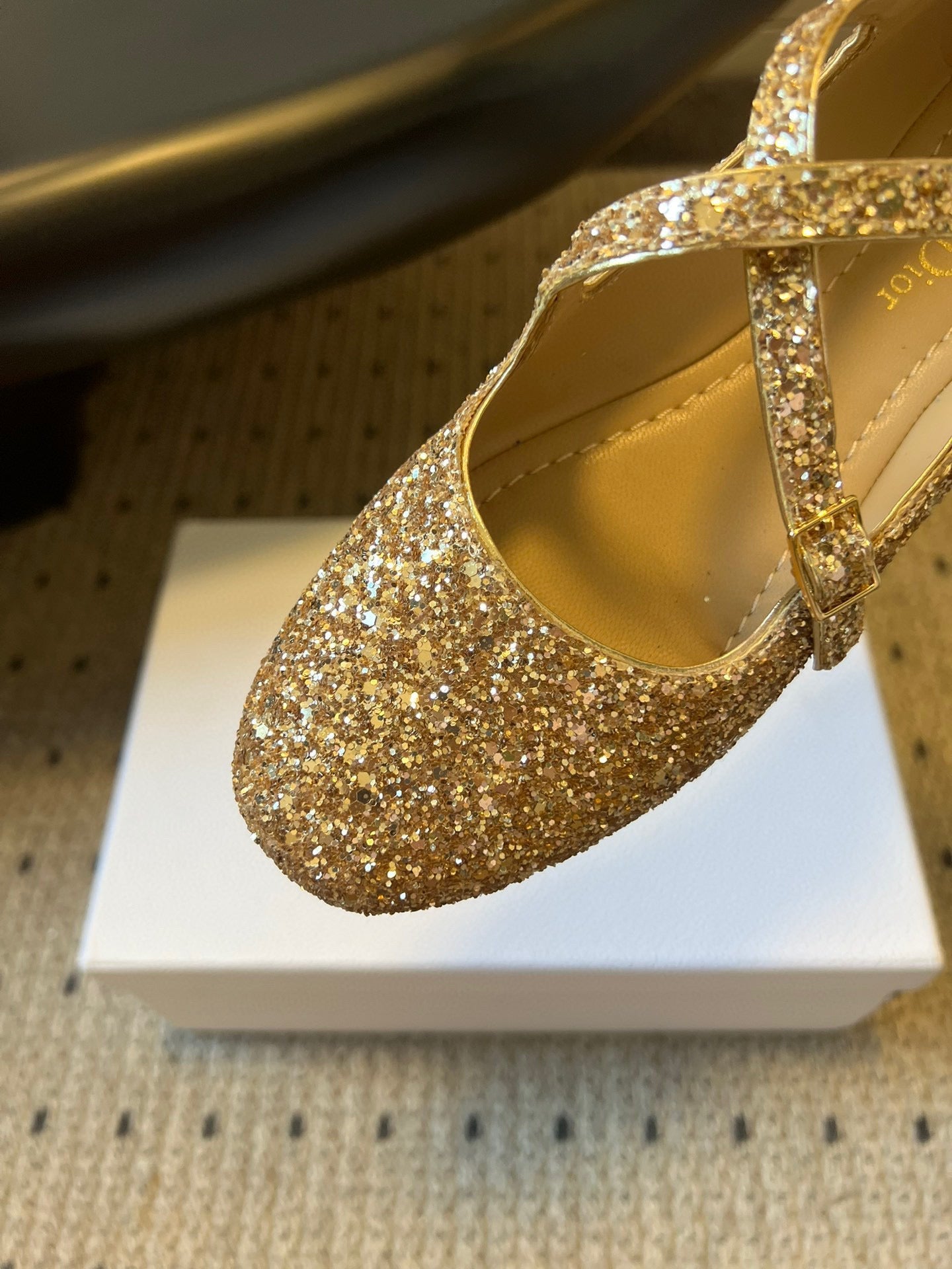 CD 26s New Flat Ballet Flats With Cross Straps Gold Glitter 622218