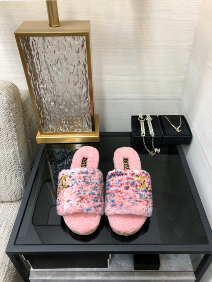 CC 26s Slippers Pink Mix Blue Red Fleece Wool 970120