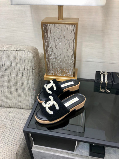 CC Pearl Plush Slides Black Wool Leather 970127