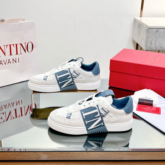 VL7N LOW-TOP WHITE CALFSKIN AND AEGEAN BLUE FABRIC SNEAKER WITH BANDS