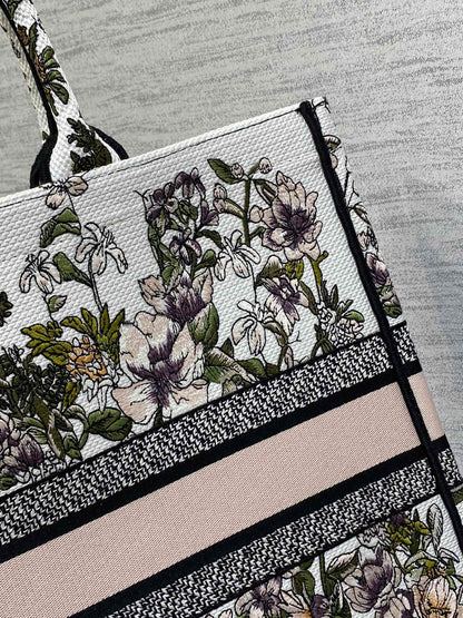 CD Medium Dior Book Tote Floral Motif White Pink Cotton