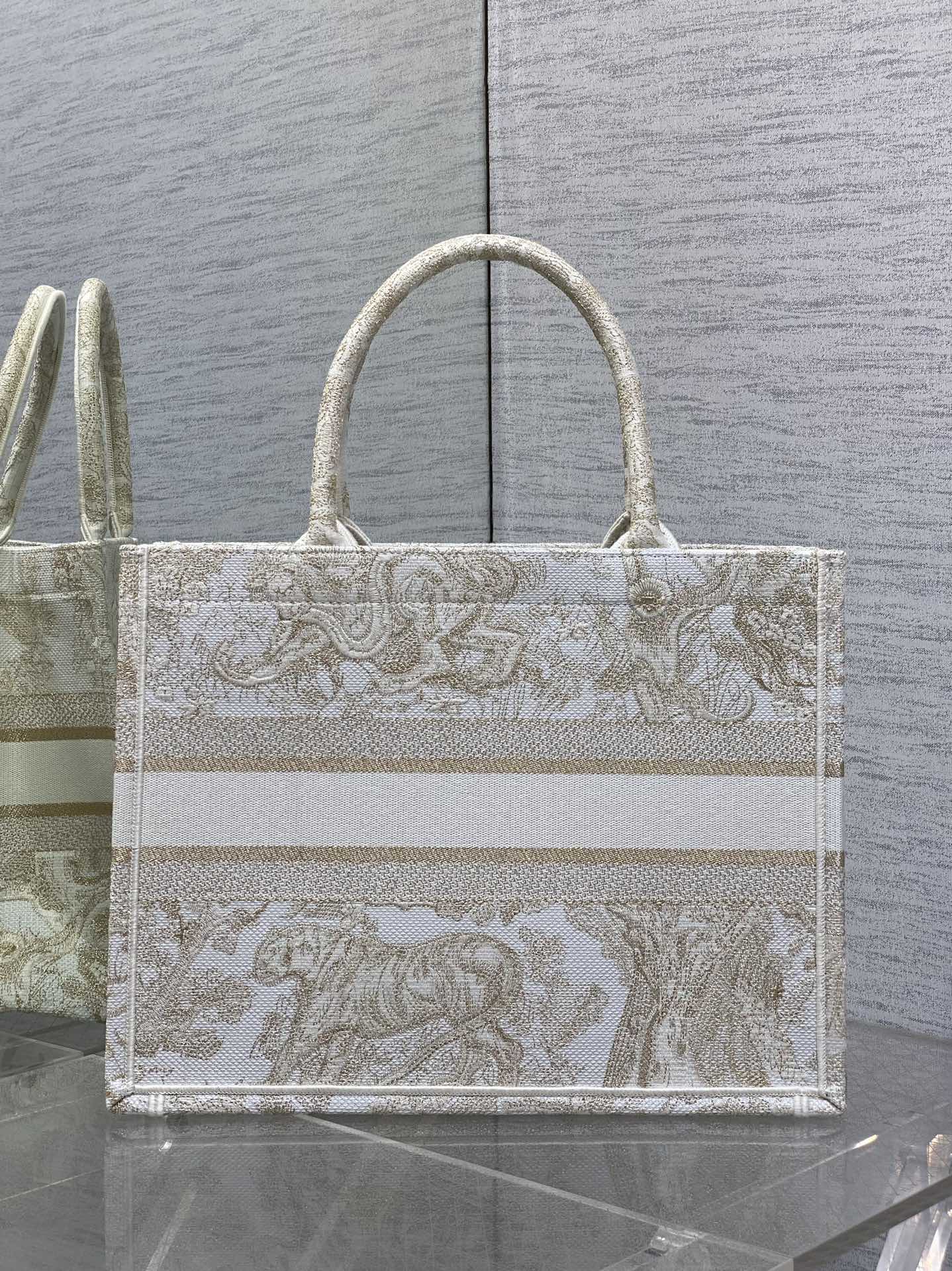 CD Medium Dior Book Tote Tiger Motif White Beige Cotton