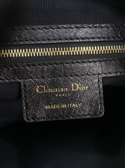 CD VOYAGE handbag 23 Black Crinkled Calfskin