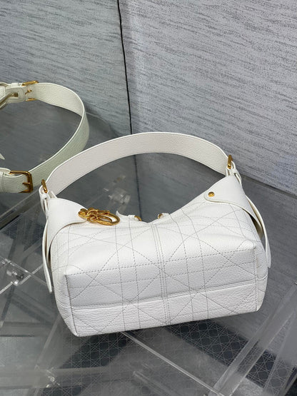 Dior 2025 Voyage Bag 23cm White Grained Calfskin 267760
