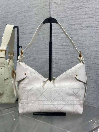 Dior 2025 Voyage Bag 28cm White Grained Calfskin 267763