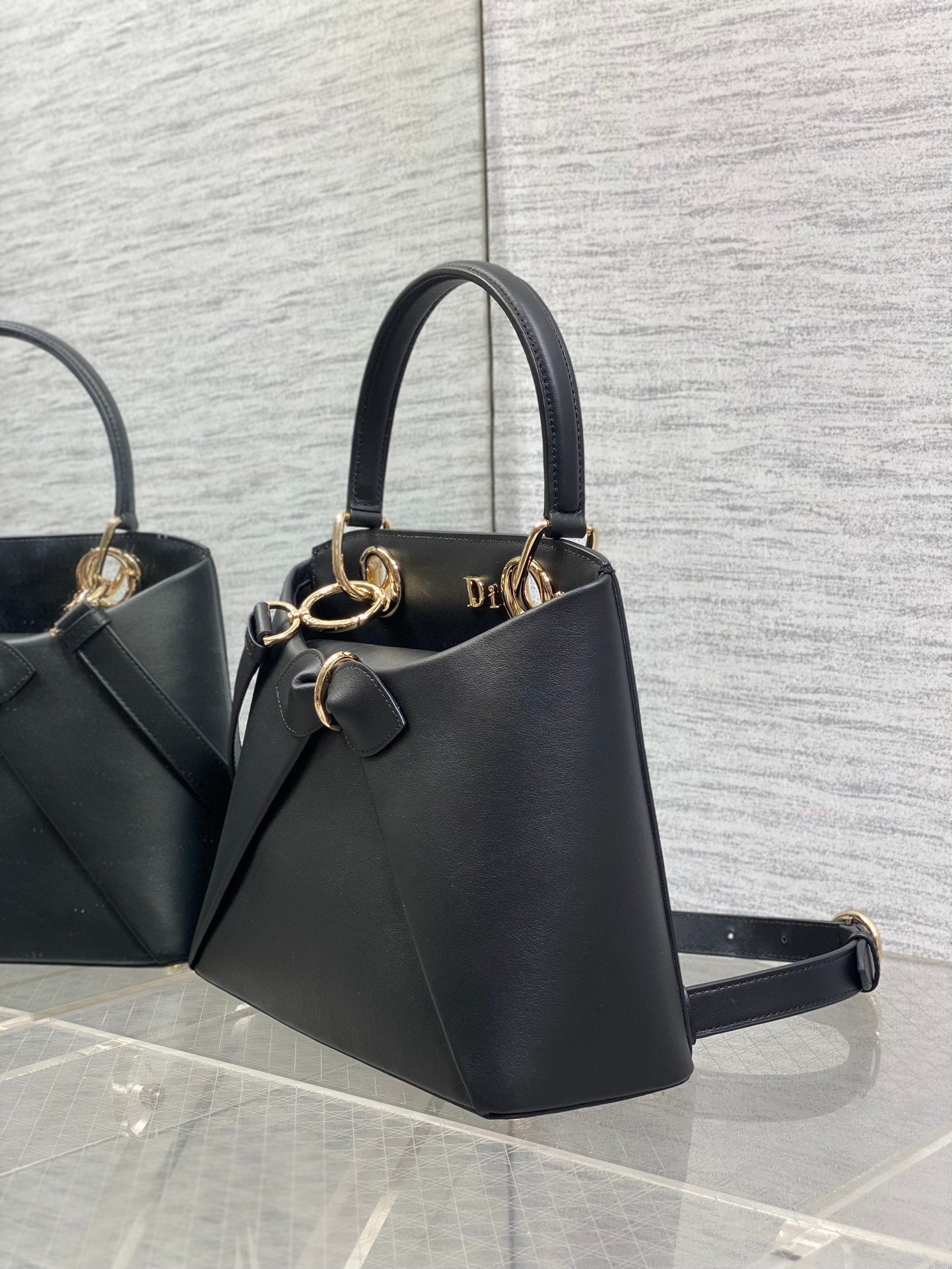 CD 26SS Bow-Adorned Bag Black Calfskin 272519