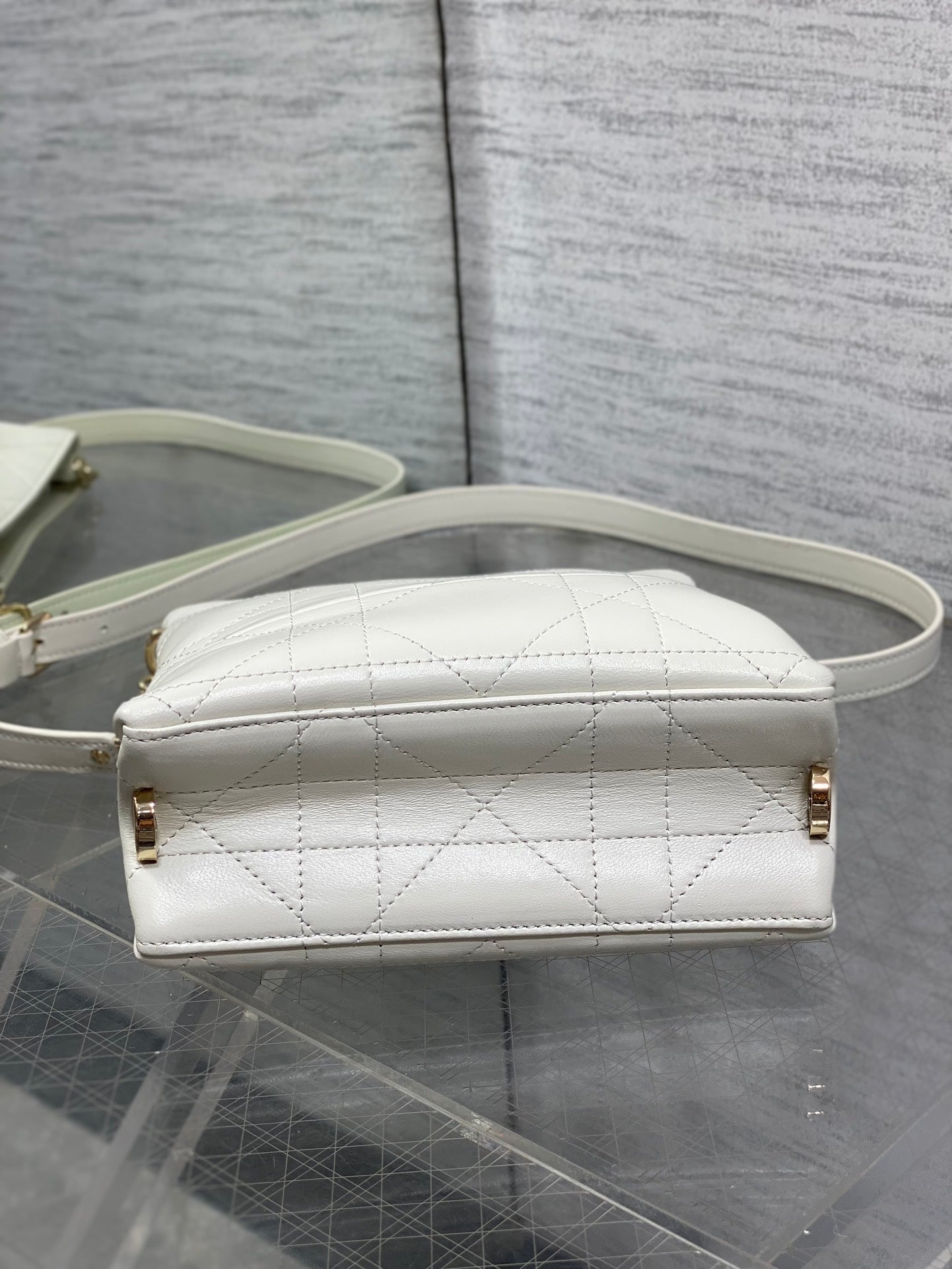 Dior Small Vertical Bag White Macrocannage Lambskin 286606