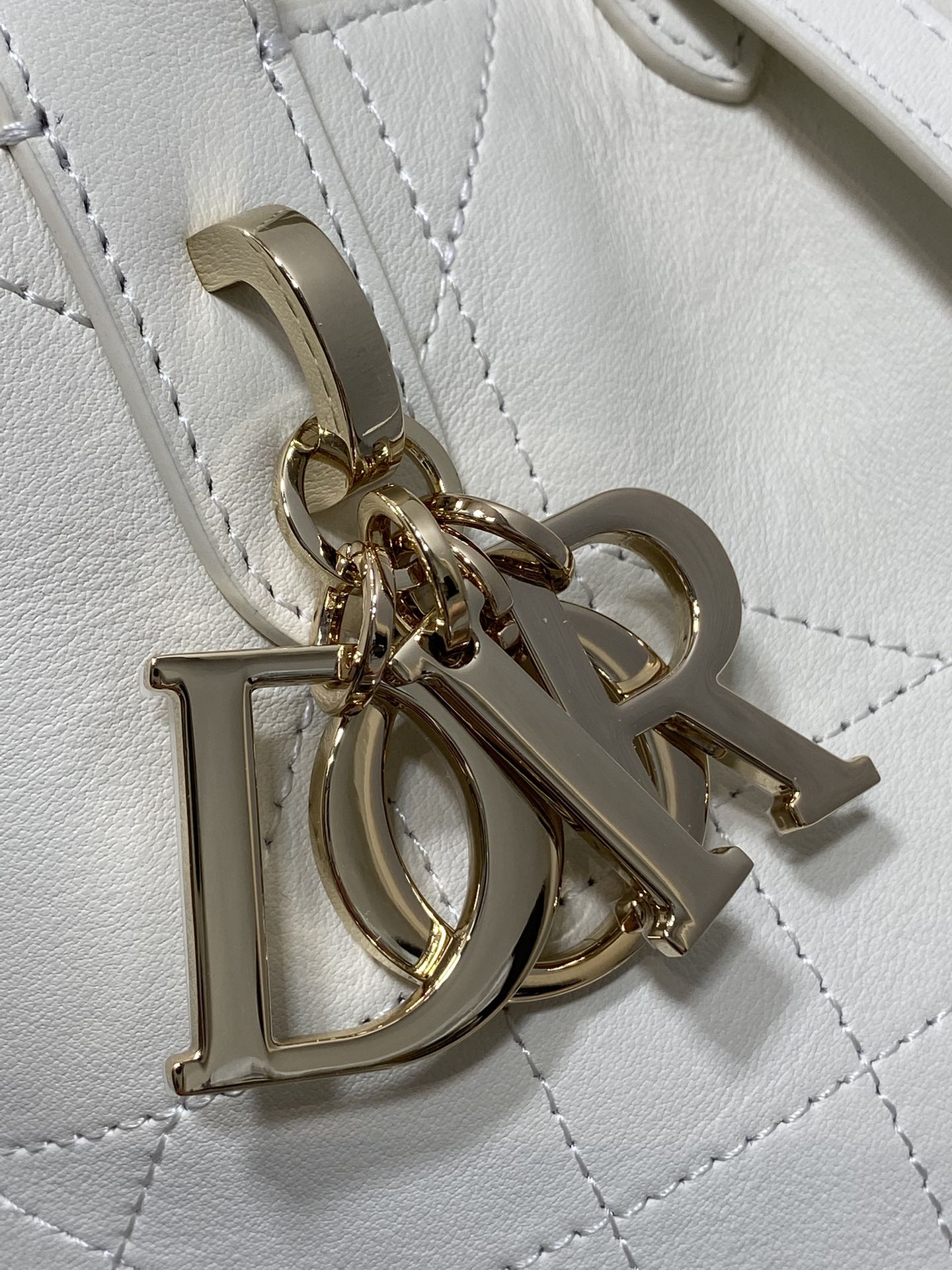 CD Toujours Bag 18cm White Macrocannage Lambskin 286513