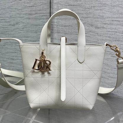 CD Toujours Bag 18cm White Macrocannage Lambskin 286513