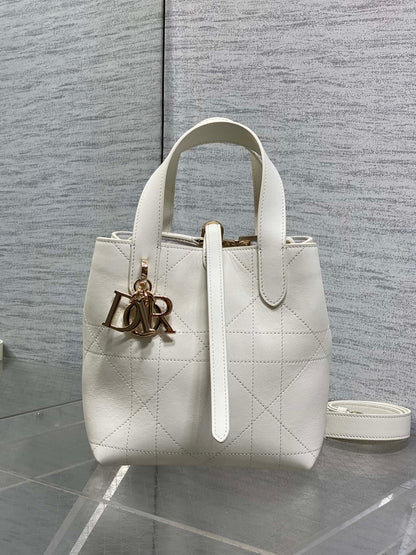 CD Toujours Bag 18cm White Macrocannage Lambskin 286513