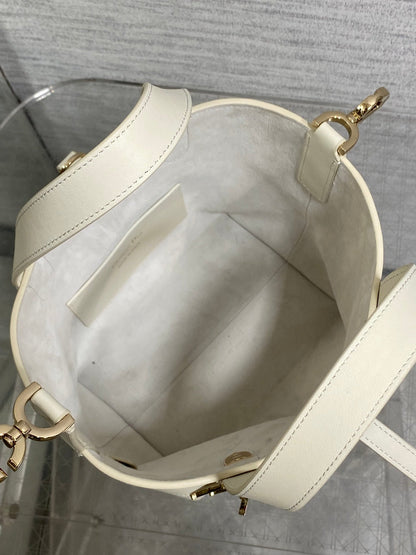CD Toujours Bag 18cm White Macrocannage Lambskin 286513