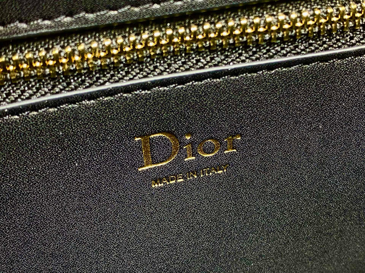 Dior 2026 Médaillon Flap Bag 23cm Grained Calfskin
