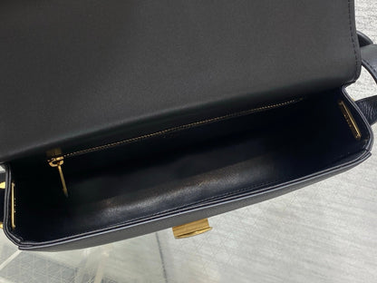 Dior 2026 Médaillon Flap Bag 23cm Grained Calfskin