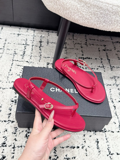 Chanel 26S Thong Sandals In Red Calfskin With Gold Hardware