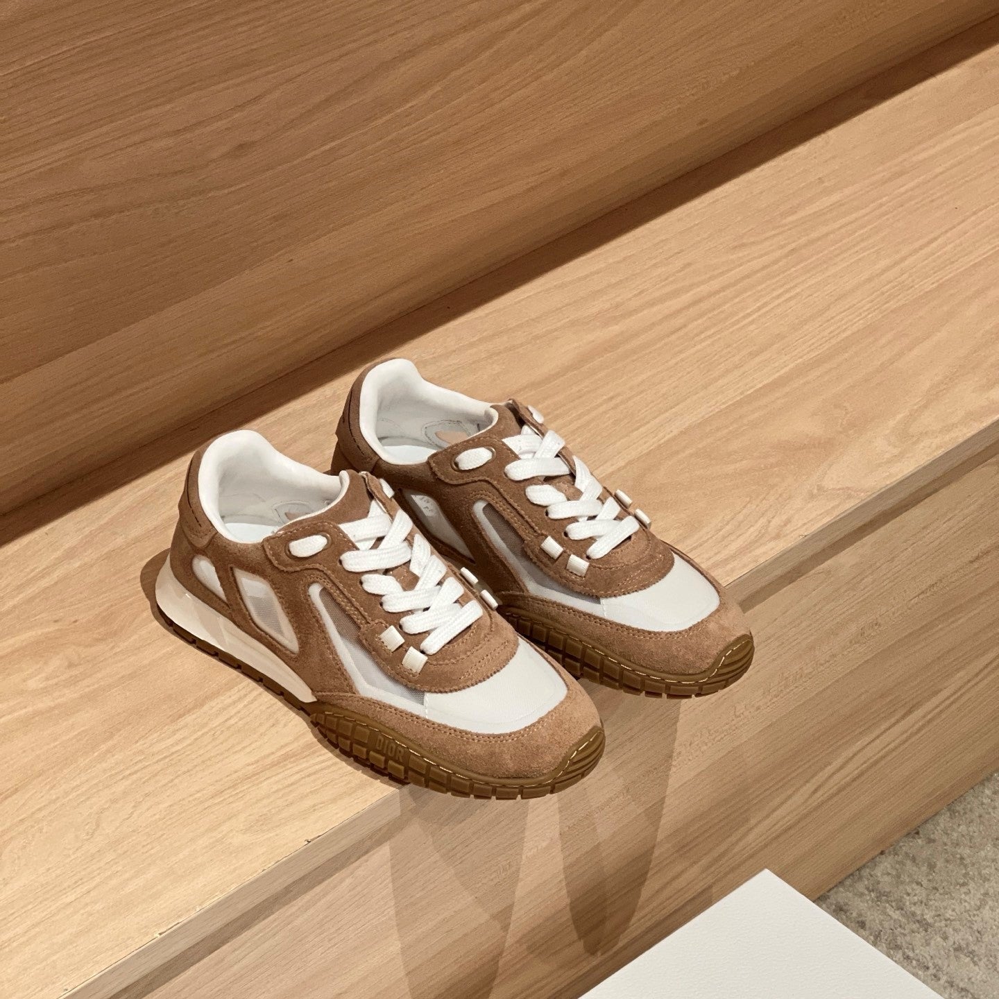 CD Tech Sneaker Coffee White Mesh Suede 707906