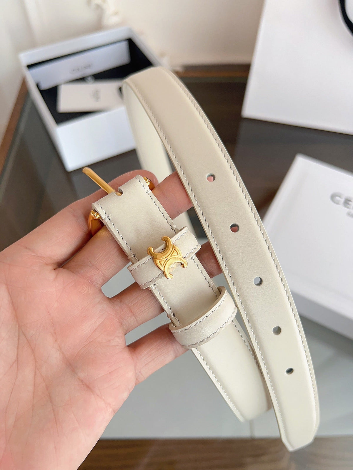 CELINE 26S BELT 25 MM IN CREAM WHITE CALFSKIN 669845