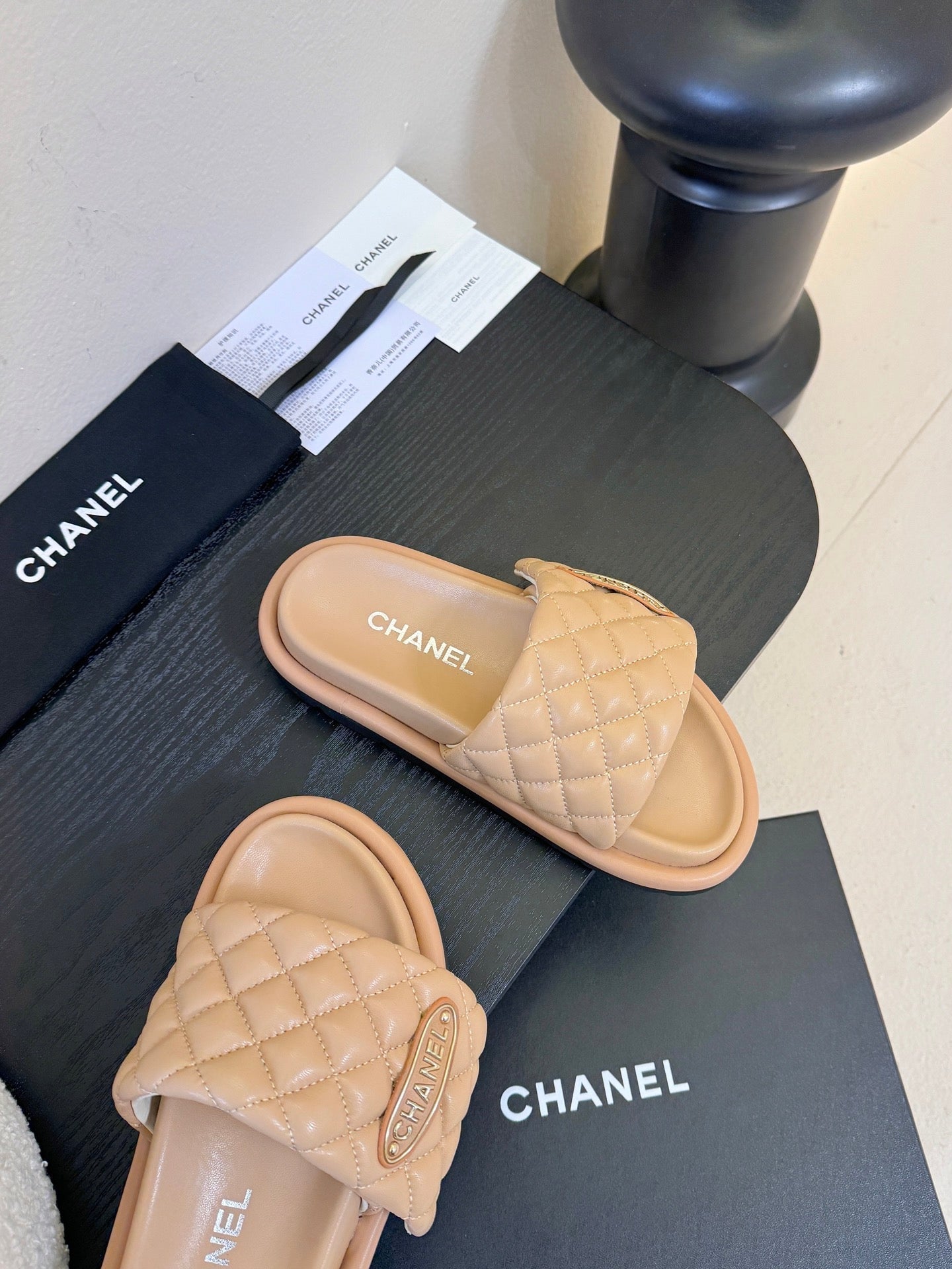 CC 26s Slippers Beige Sheepskin 627172